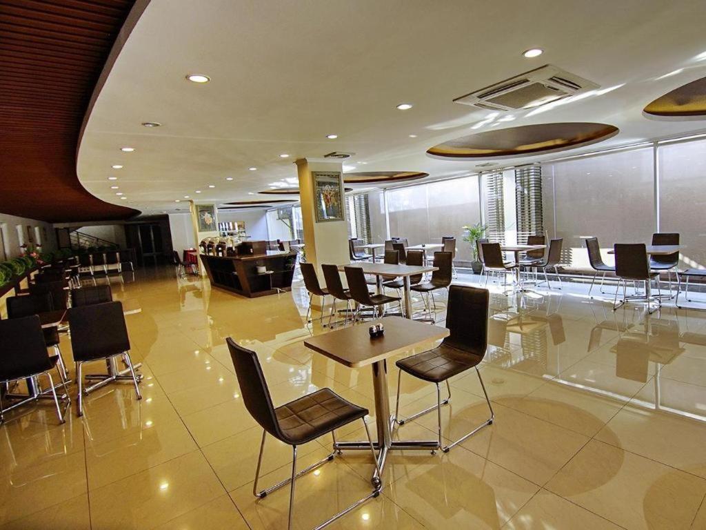 Raffleshom Hotel Bandung Ngoại thất bức ảnh